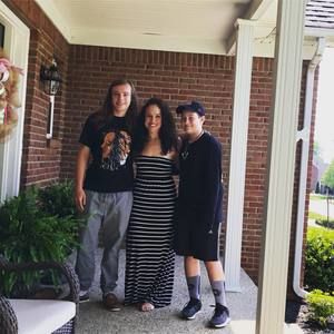 Meet your Posher, Leah